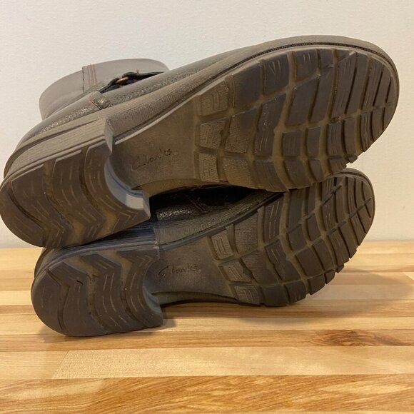 Clarks Collection Soft cushion Brown  Ankle Boots With Side Zipper size 5 harnes - Picture 9 of 15